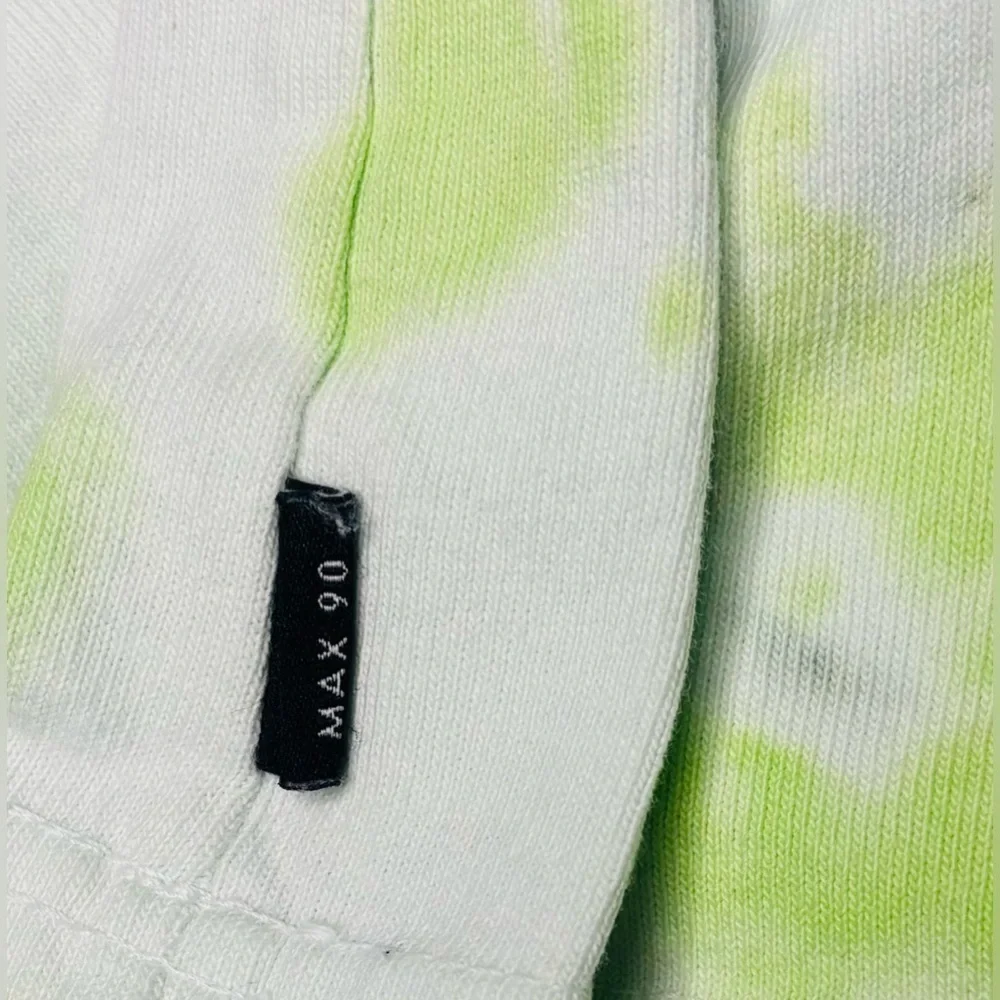 NIKE SPORTSWEAR PREMIUM ESSENTIALS OVERSIZED MEAN GREEN TIE DYE TEE SIZE: MEDIUM